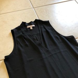 Sleeveless Black Banana Republic Top!
